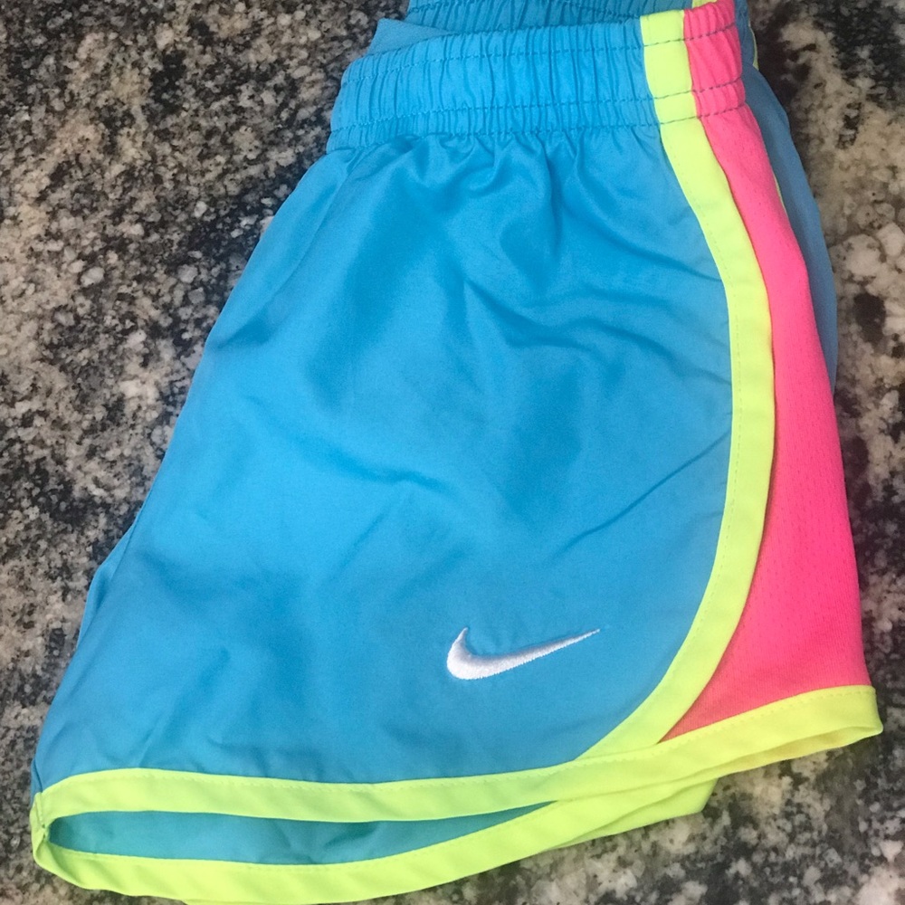 Girls size 4t Nike dri-fit shorts
